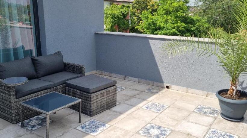 带大床的标准间, Chg Boutique