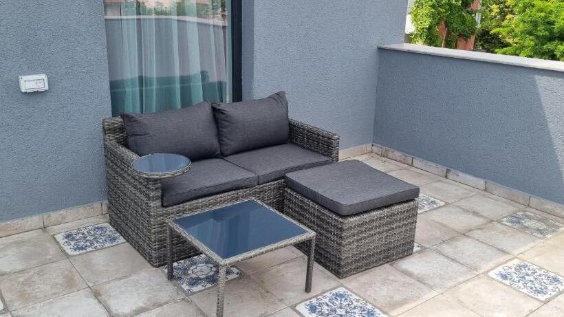 带大床的标准间, Chg Boutique