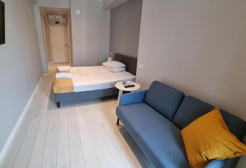 标准间, Chg Boutique