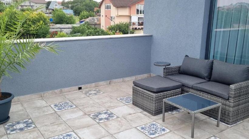 带阳台的豪华间, Chg Boutique