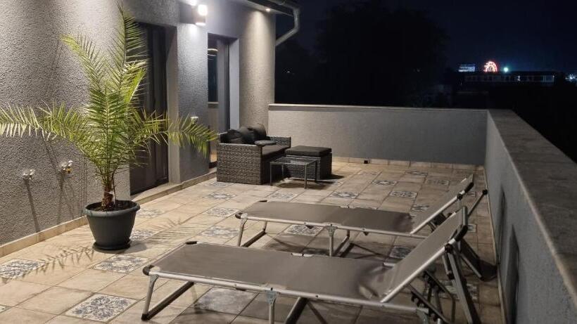 带阳台的豪华间, Chg Boutique