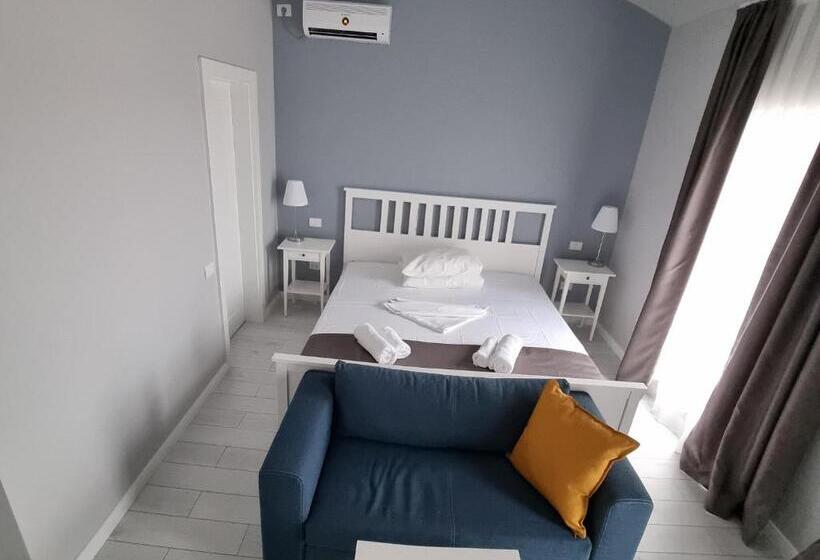 带大床的标准间, Chg Boutique