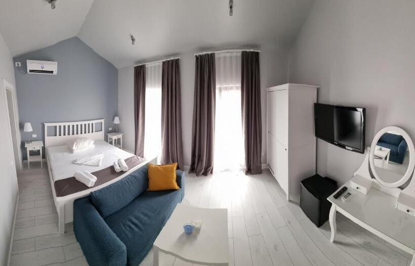 带大床的标准间, Chg Boutique