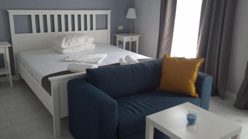 带大床的标准间, Chg Boutique