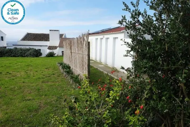 スタンダードトリプルルーム, Casa Das Camarinhas Raal 542  Casa Partilhada