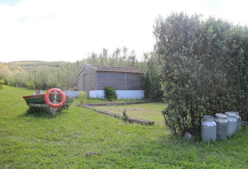 スタンダードトリプルルーム, Casa Das Camarinhas Raal 542  Casa Partilhada