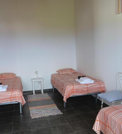 スタンダードトリプルルーム, Casa Das Camarinhas Raal 542  Casa Partilhada