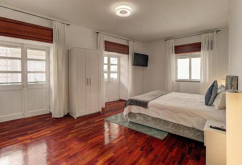 带阳台的豪华间, Enchanted Villa