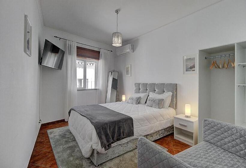 标准间, Enchanted Villa