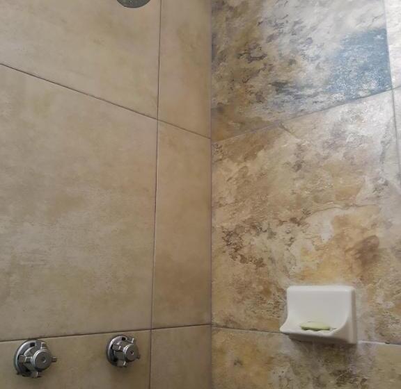 带共用浴室的标准房间, Hostal En El Centro Lakiwa