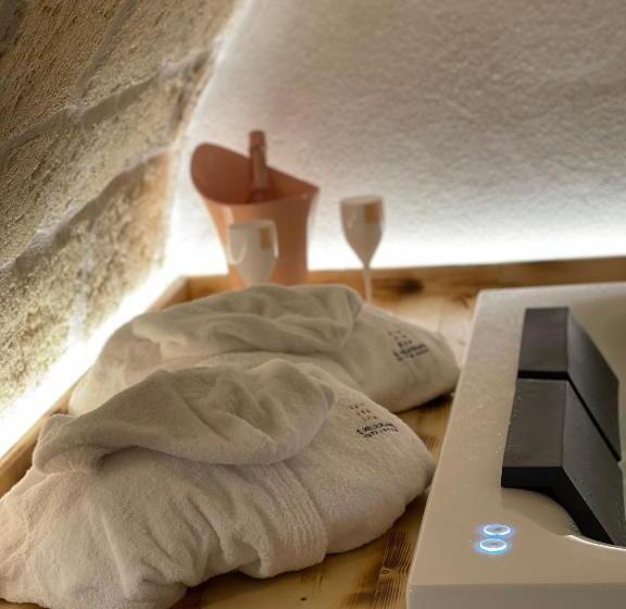 חדר סטנדרט עם ג'קוזי, Il Melograno Suite