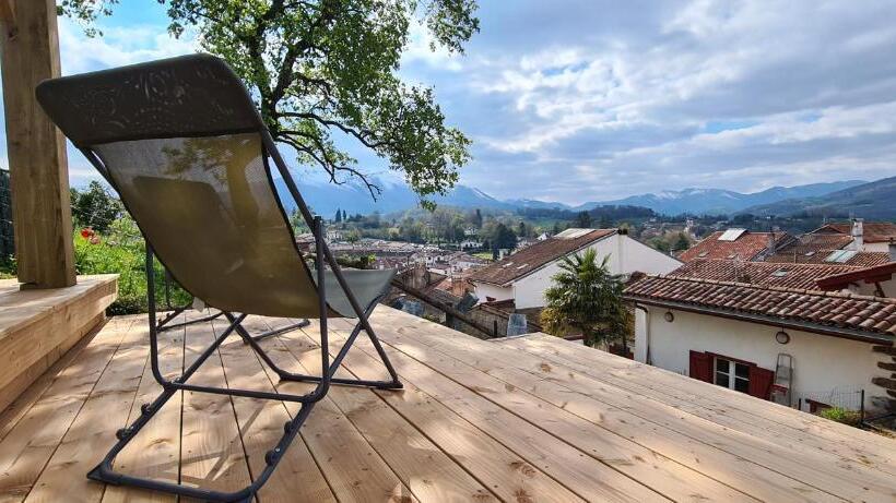 エクゼクティブスイート, Les Chemins D Elika