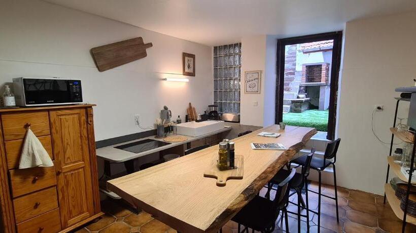 エクゼクティブスイート, Les Chemins D Elika