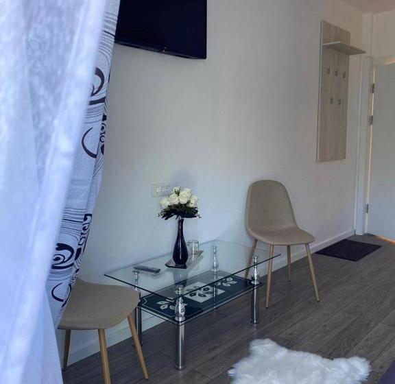 スタンダードルーム, Perla Muntilor Ponoarele, Padurea De Liliac