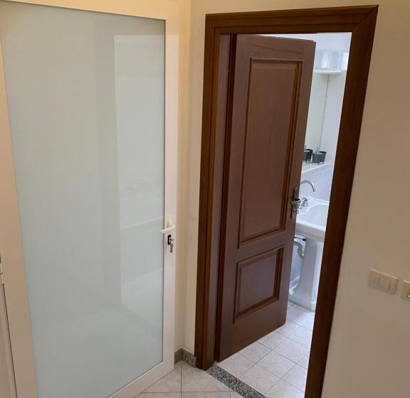 חדר משפחתי, U Carùggiu