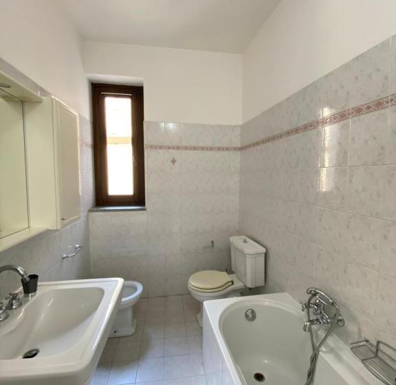 חדר משפחתי, U Carùggiu