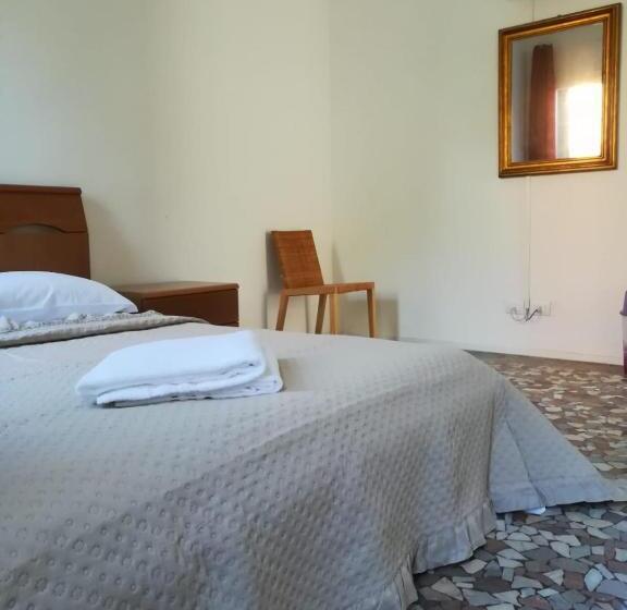 اتاق استاندارد با سرویس بهداشتی مشترک, Venice View Guesthouse