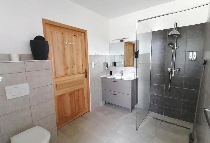 スタンダードルーム, Domaine De Gaïa, Piscine, Pétanque, Ping Pong, Proche Saint Emilion