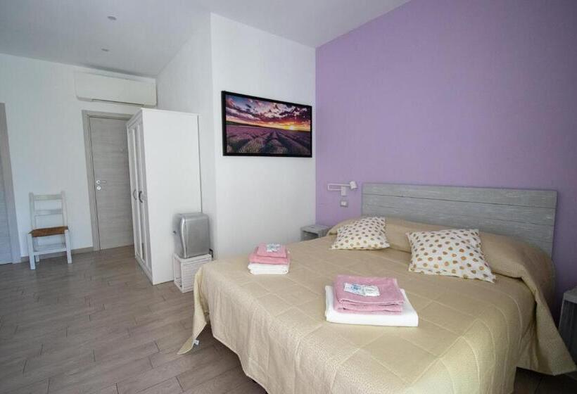 غرفة قياسية, Un Posto Al Sole