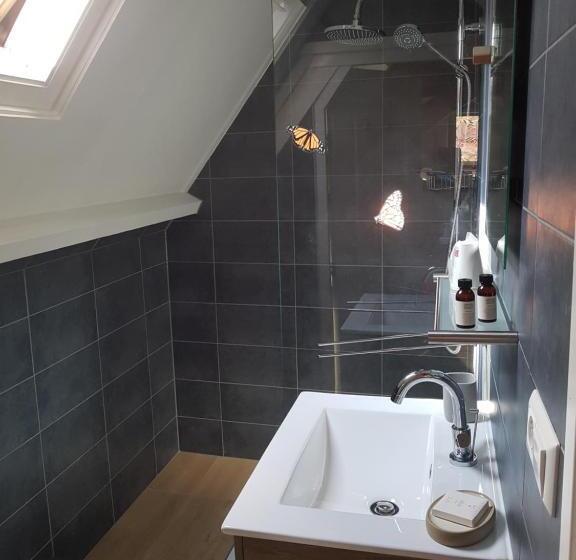 חדר דחוקס עם מיטת קינג, Bed & Breakfast Moments