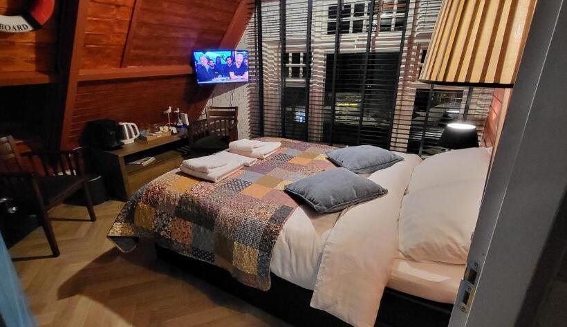 חדר דלוקס, Bed & Breakfast Moments