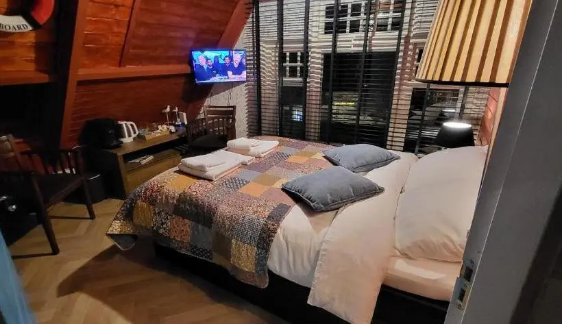デラックスルーム, Bed & Breakfast Moments