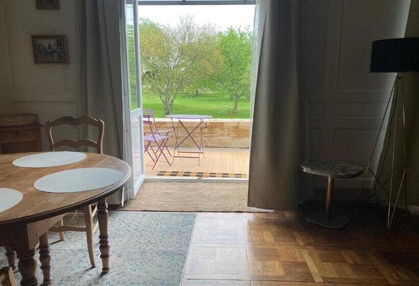 정원 전망 4인용 스탠다드 룸, Château De Chatenay   Macon