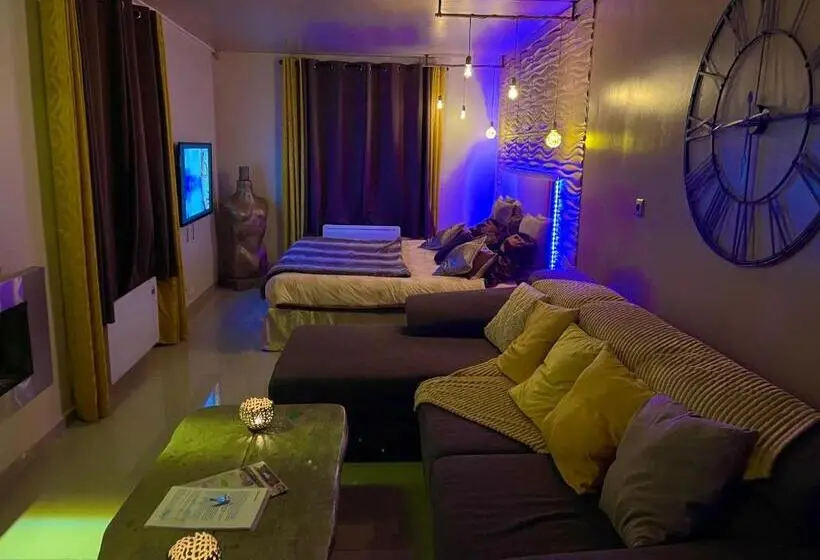 آپارتمان 1 خوابه با تراس, Loveroom21
