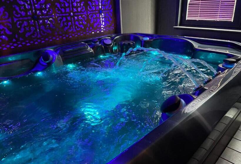 Номер Deluxe, Loveroom21