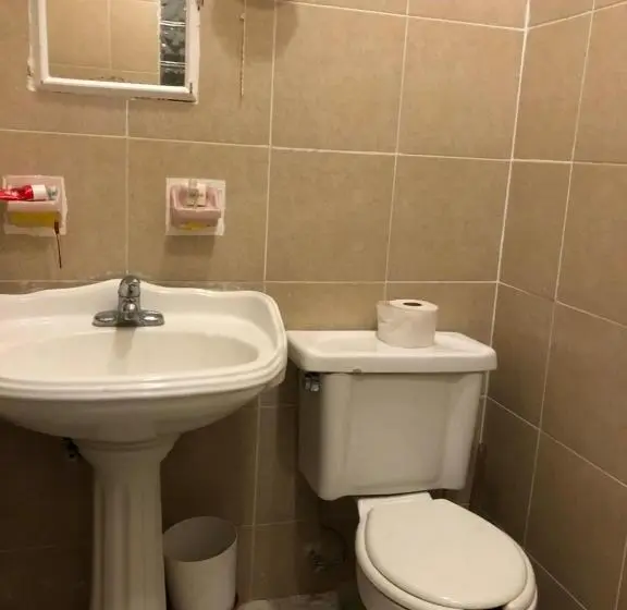 اتاق استاندارد با 2 تخت دوبل, Mini Hostal Cultural De Mazatlán