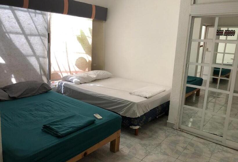 חדר סטנדרט שתי מיטות זוגיות, Mini Hostal Cultural De Mazatlán