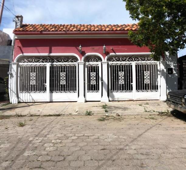 חדר סטנדרט שתי מיטות זוגיות, Mini Hostal Cultural De Mazatlán