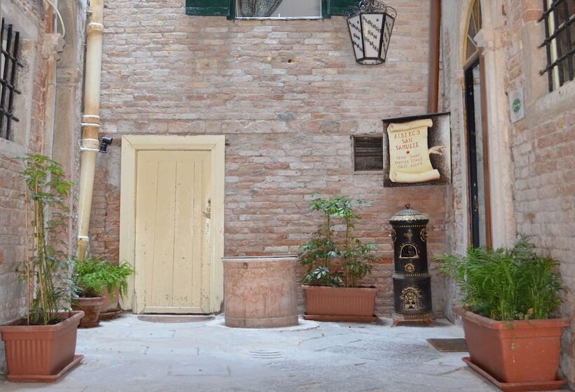 اتاق استاندارد, San Samuele