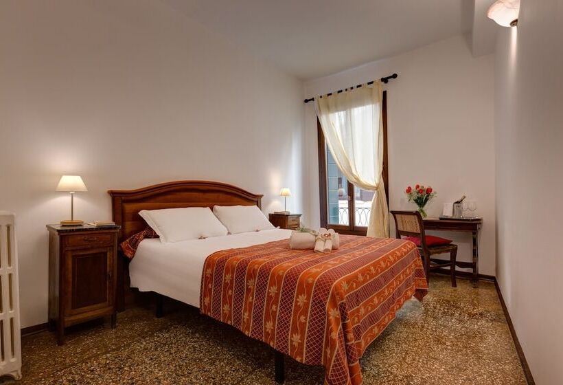 اتاق استاندارد, San Samuele