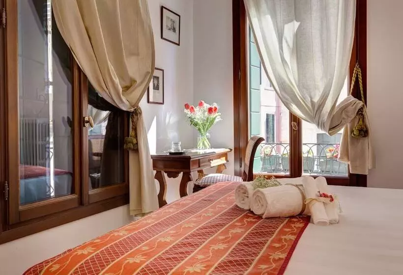 اتاق استاندارد با سرویس بهداشتی مشترک, San Samuele
