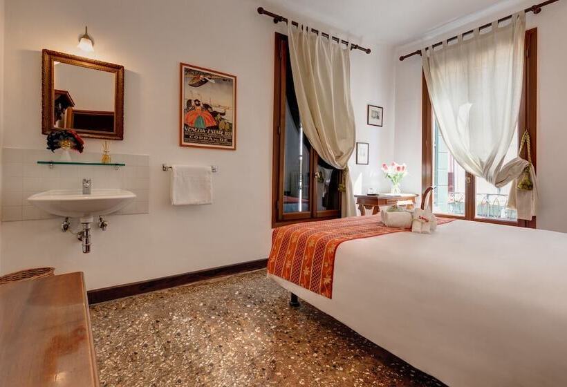 اتاق استاندارد با سرویس بهداشتی مشترک, San Samuele