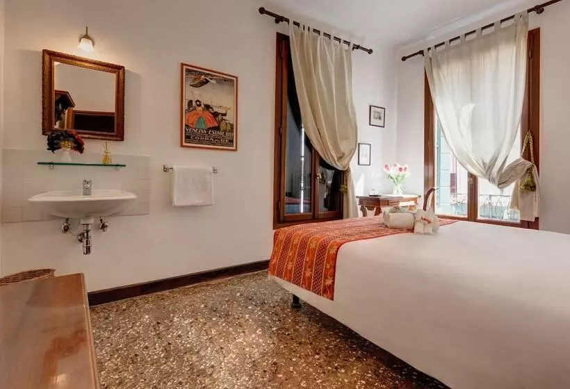 اتاق استاندارد با سرویس بهداشتی مشترک, San Samuele
