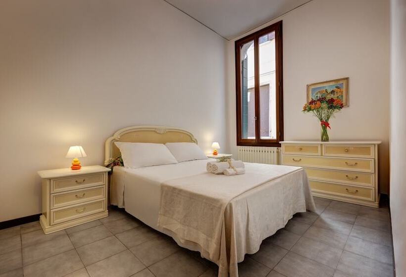 آپارتمان 2 خوابه, San Samuele