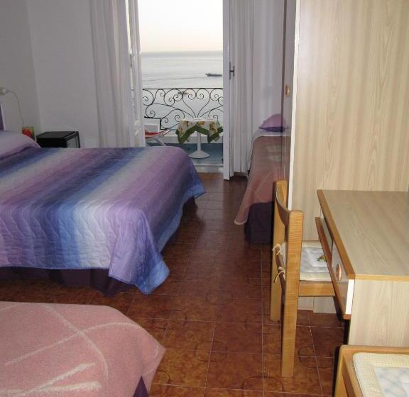 Четырехместный Номер Стандарт Вид на Море, Casa Antonio