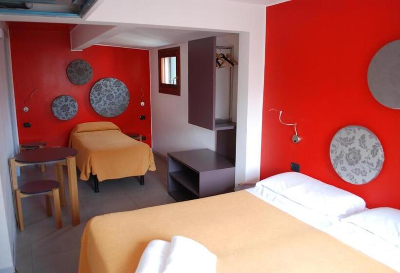 اتاق استاندارد سه نفره, San Geremia