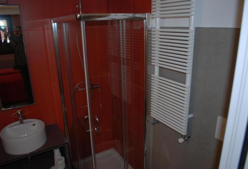 اتاق استاندارد چهار تخته, San Geremia