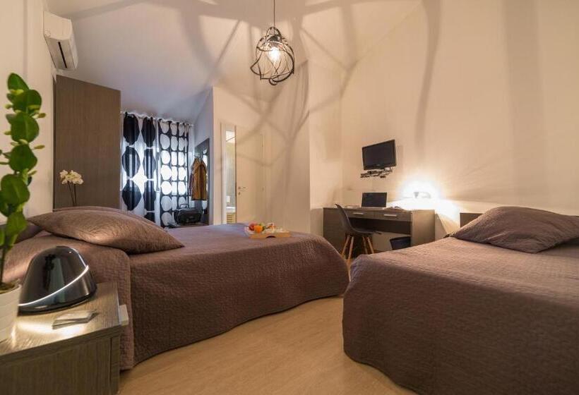 اتاق استاندارد سه نفره, Suite Inn Catania