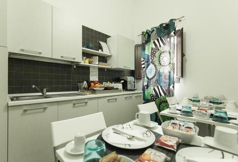 Camera Tripla Standard, Suite Inn Catania