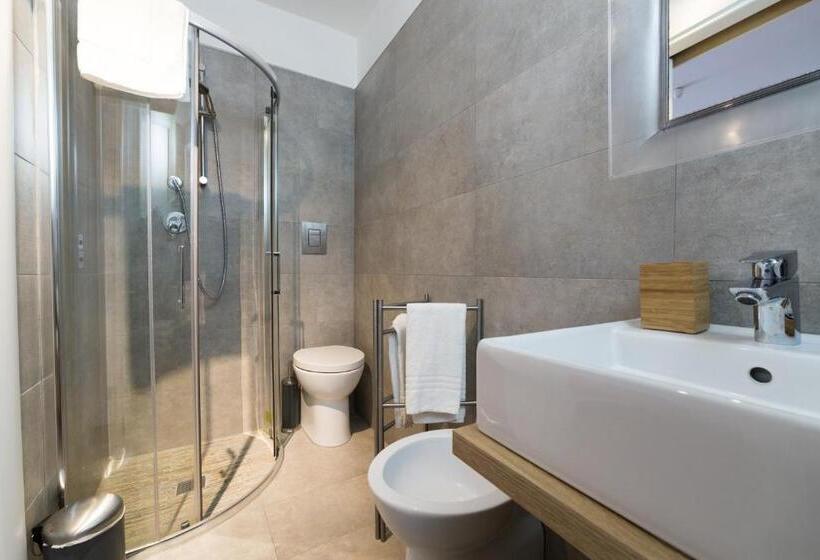 اتاق عادی, Suite Inn Catania