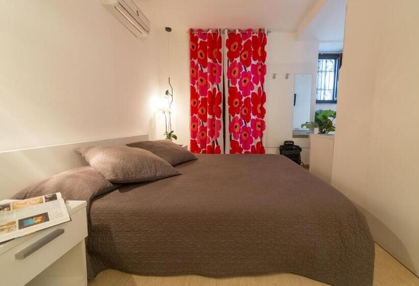 Camera Basic, Suite Inn Catania