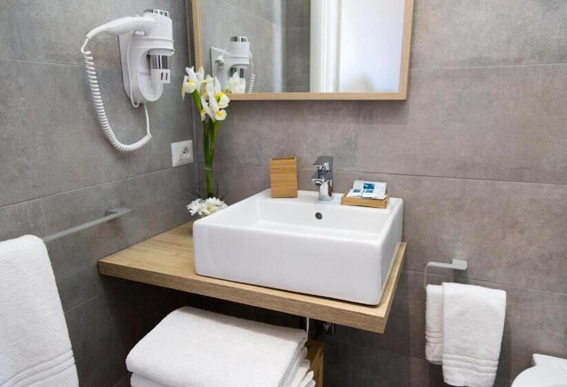 اتاق سوپریور خانوادگی, Suite Inn Catania