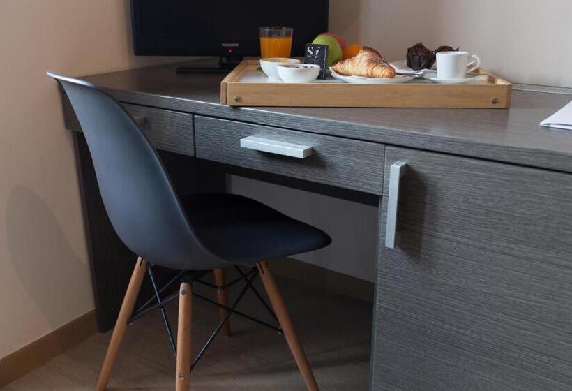 اتاق سوپریور خانوادگی, Suite Inn Catania