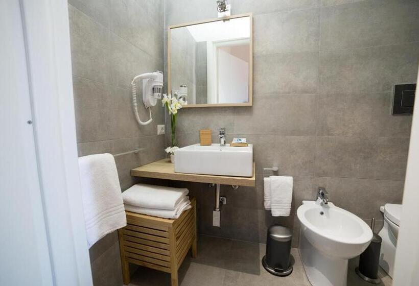 Camera Standard, Suite Inn Catania