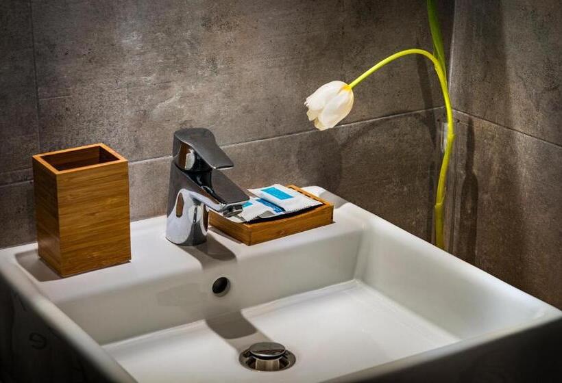 Camera Standard, Suite Inn Catania