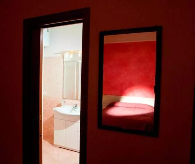 اتاق استاندارد سه نفره, Casatrapani